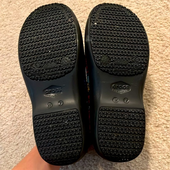 Crocs Clogs - Picture 4 of 6